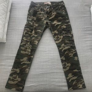 CAMO PANTS
